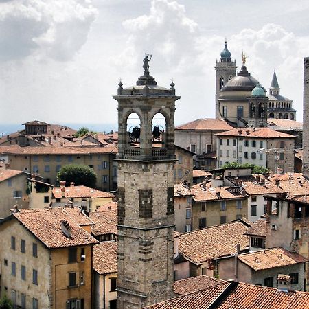 "La Villa Dei Nonni" Appartamento Bergamo Luaran gambar